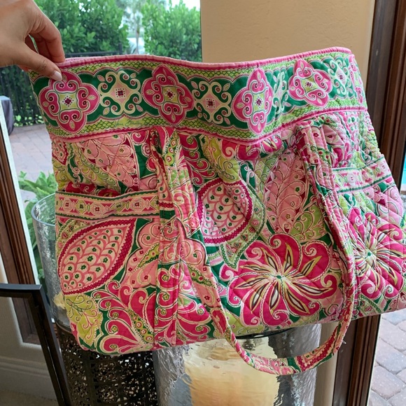 PINWHEEL PINK VERA BRADLEY GET CARRIED AWAY BAG - Picture 2 of 4